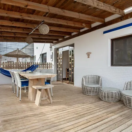 Tiki House Lajares 拉·奥利瓦
