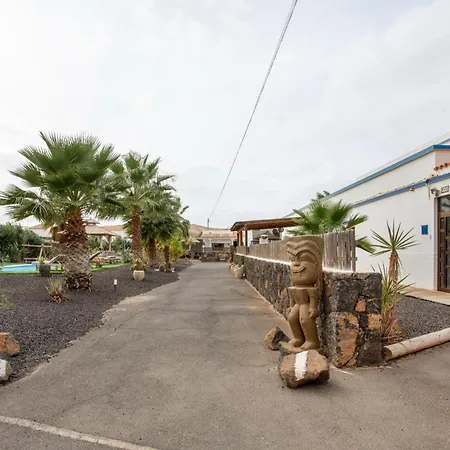Tiki House Lajares * 拉·奥利瓦