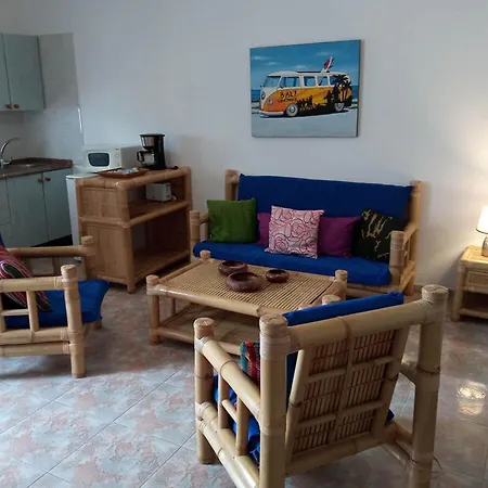 Tiki House Lajares * 拉·奥利瓦